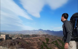 backpacker ke tembok besar china