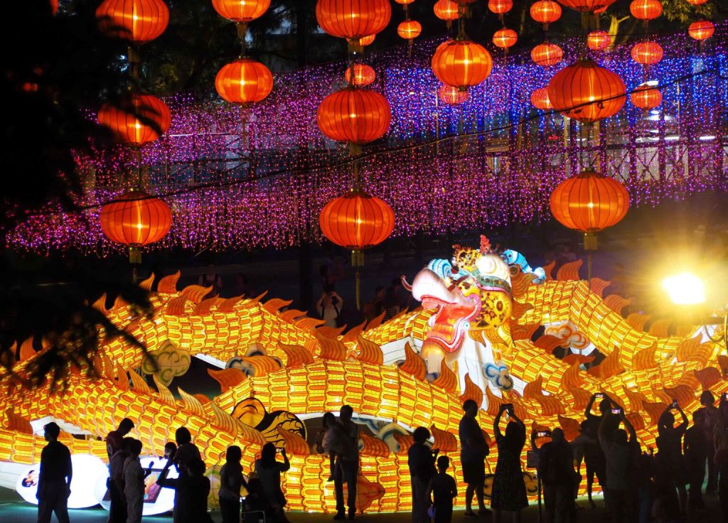 tradisi unik melihat bulan ketika moon cake festival di china